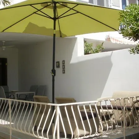 Apartman Family Friendly Seaside Prizba, Korcula - 14597 *